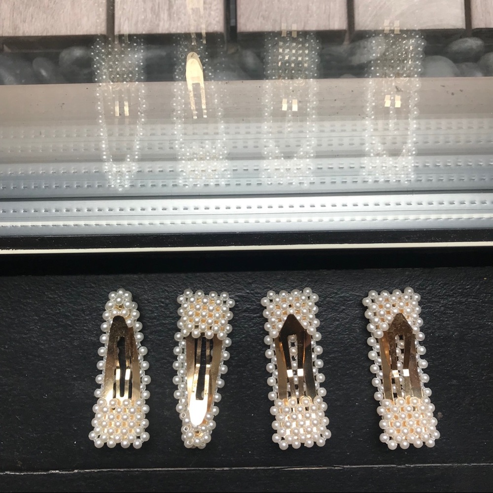 X4 Faux Pearl Beaded Snap Closure Hair Barrettes - Picture 3 of 4